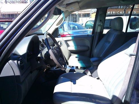 Used 2004 Jeep Liberty Sport w/ PWR Convenience Group image 6