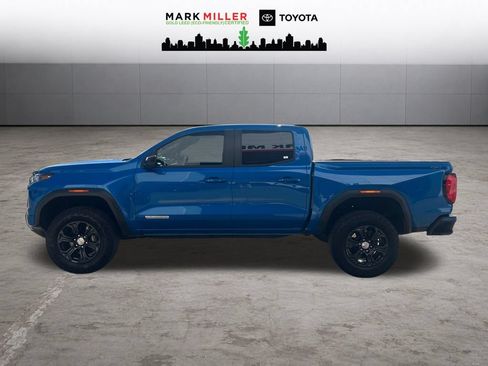 Used 2024 GMC Canyon Elevation w/ Elevation Premium Package AWD/4WD image 2