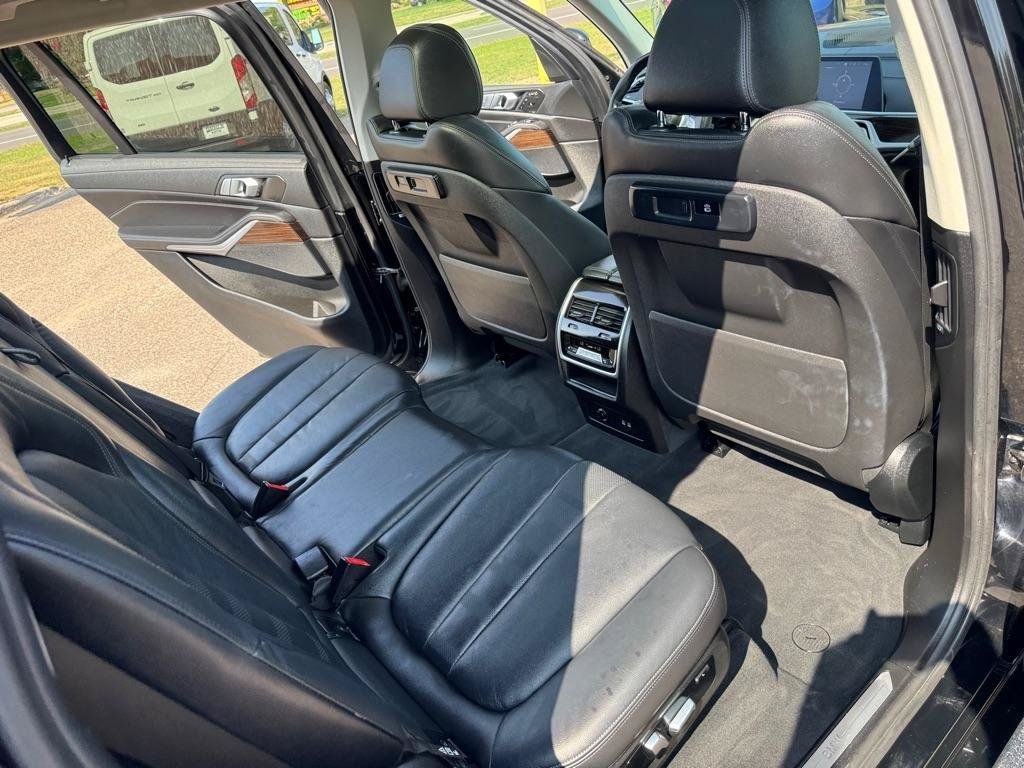 Used 2019 BMW X7 xDrive40i w/ Cold Weather Package AWD/4WD image 28