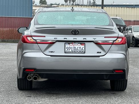 Used 2025 Toyota Camry SE image 5