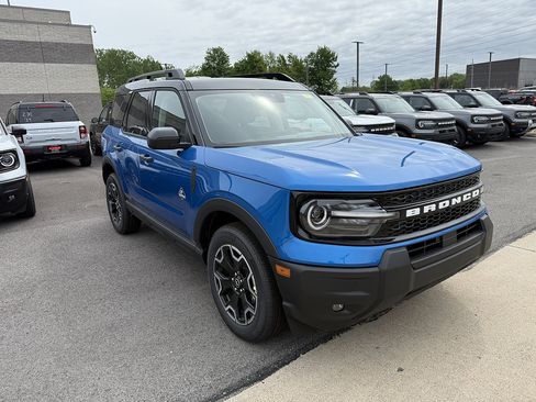 New 2026 Ford Bronco Sport Outer Banks AWD/4WD image 3
