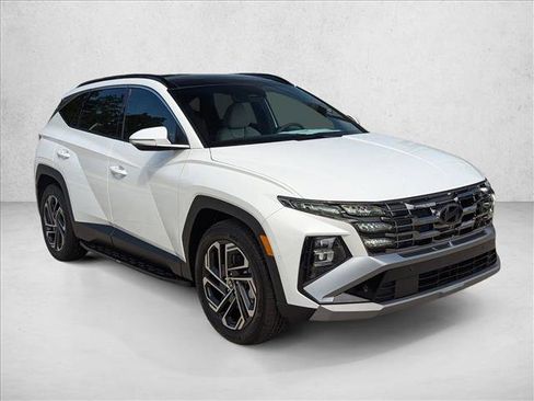 Used 2025 Hyundai Tucson Limited FWD image 6