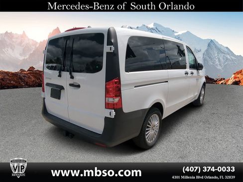 Used 2023 Mercedes-Benz Metris Passenger image 2
