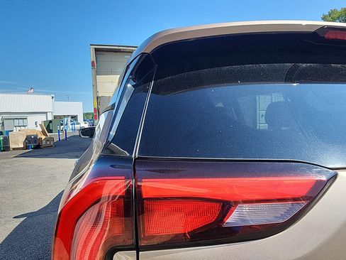 Used 2018 GMC Terrain SLE w/ Driver Convenience Package FWD image 10