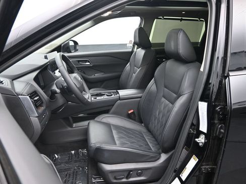 Used 2026 Nissan Rogue Platinum w/ Platinum Premium Package AWD/4WD image 21
