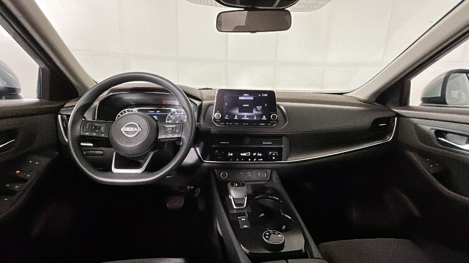 Used 2023 Nissan Rogue SV AWD/4WD image 32