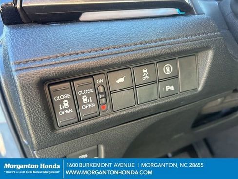Used 2023 Honda Odyssey Elite image 18