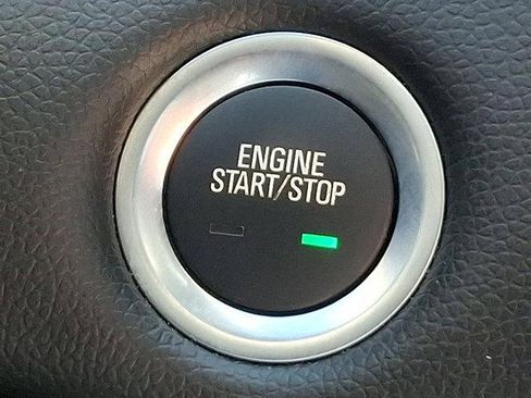 Used 2020 Chevrolet Malibu LT w/ Leather Package image 24