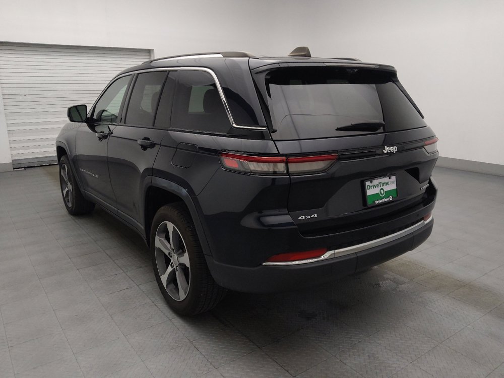 Used 2023 Jeep Grand Cherokee Limited w/ Luxury Tech Group II AWD/4WD image 5