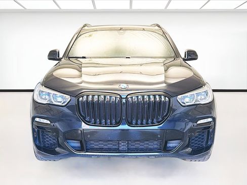 Used 2021 BMW X5 M50i w/ Executive Package image 2