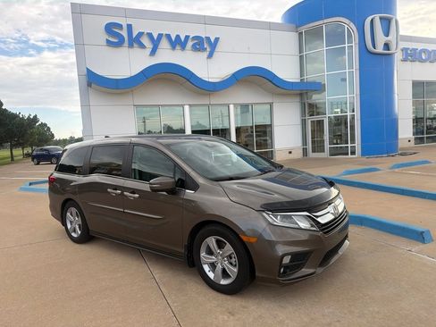 Used 2018 Honda Odyssey EX image 1