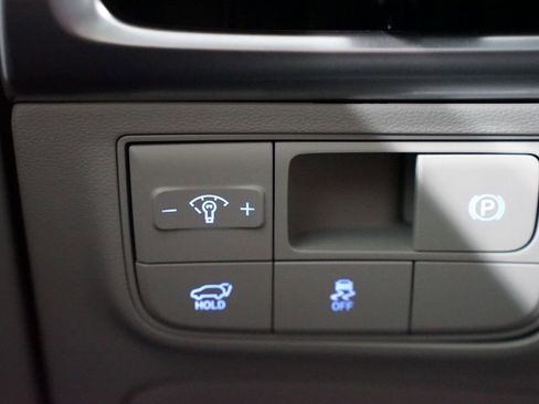 Used 2025 Hyundai Tucson Limited image 25