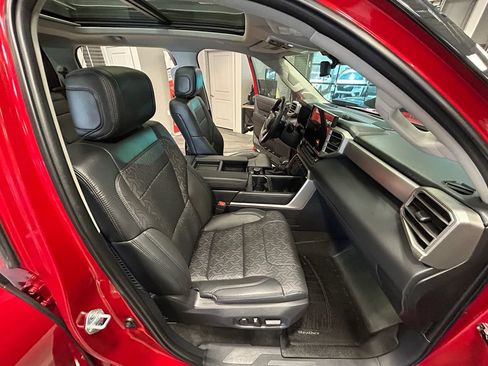 Used 2023 Toyota Tundra Limited AWD/4WD image 38