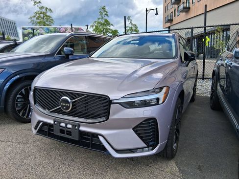 New 2026 Volvo XC60 B5 Plus w/ Climate Package AWD/4WD image 3