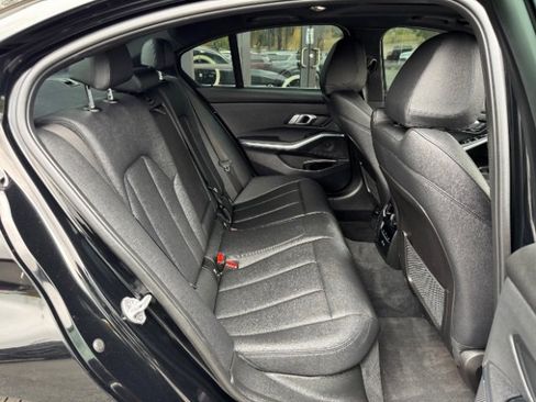 Used 2021 BMW 330e xDrive 330e xDrive image 12