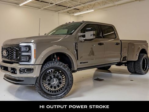 Used 2026 Ford F450 Platinum AWD/4WD image 5