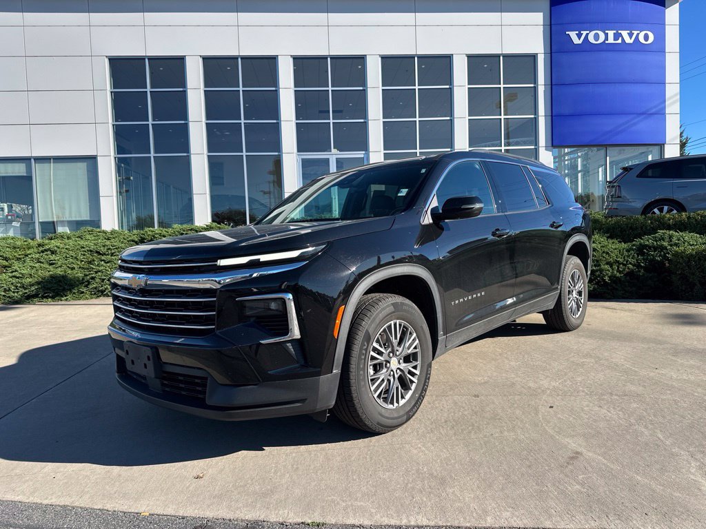 Used 2026 Chevrolet Traverse LT AWD/4WD image 32