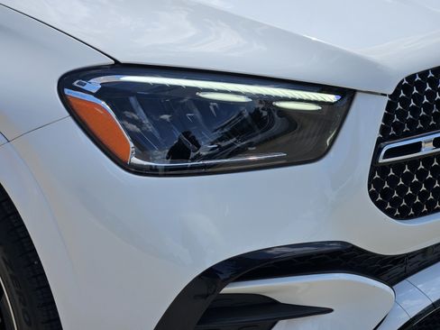 Certified 2025 Mercedes-Benz GLE 450 4MATIC image 25