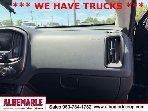 Used 2018 Chevrolet Colorado Z71 AWD/4WD image 34