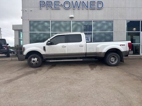 Used 2022 Ford F350 Lariat w/ Lariat Value Package image 1