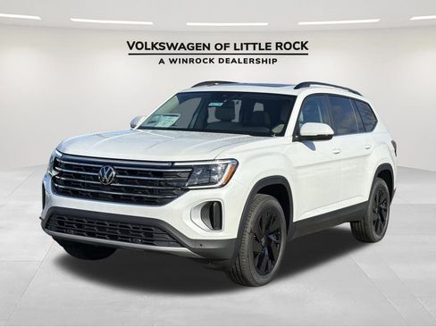 New 2026 Volkswagen Atlas SE FWD image 1