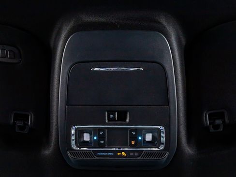 Used 2025 Ford F150 Lariat w/ Equipment Group 502A High image 29