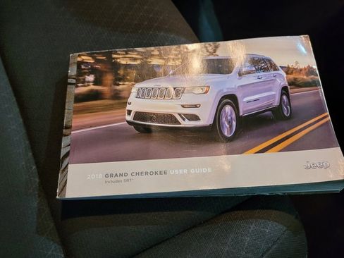Used 2018 Jeep Grand Cherokee Laredo image 57