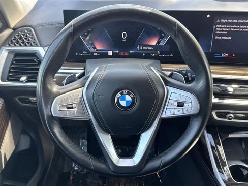 Used 2023 BMW X7 xDrive40i image 10