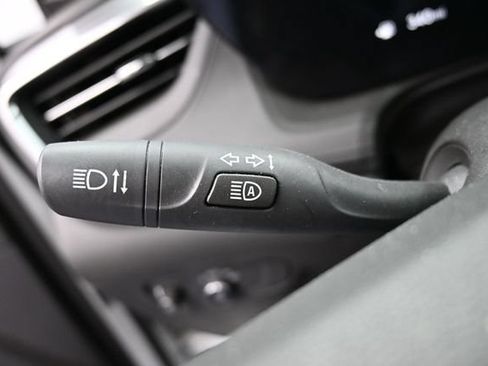 Used 2025 Buick Encore GX Preferred AWD/4WD image 31
