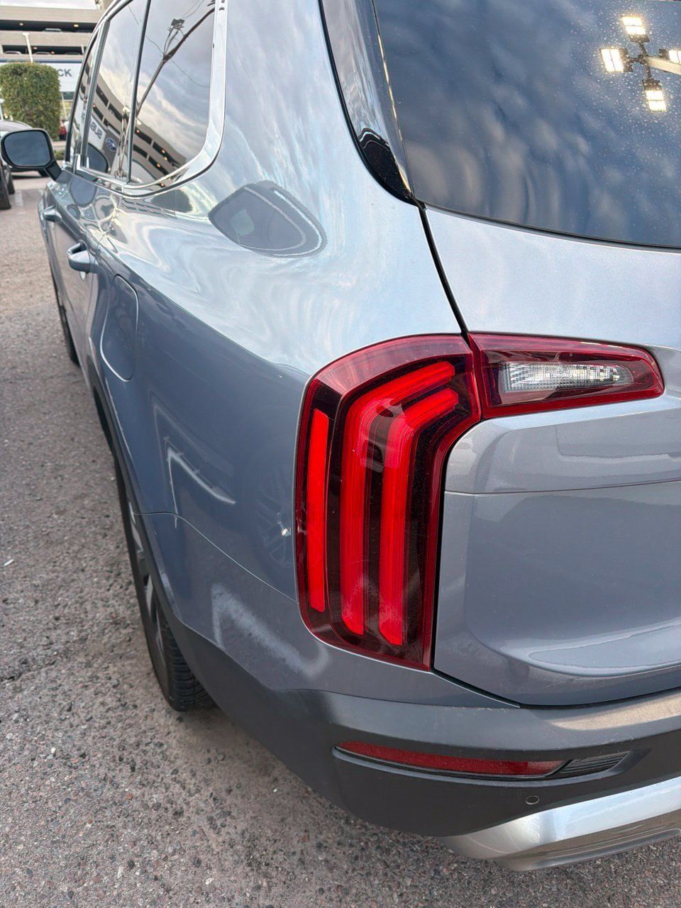 Used 2020 Kia Telluride EX w/ EX Premium Package FWD image 13