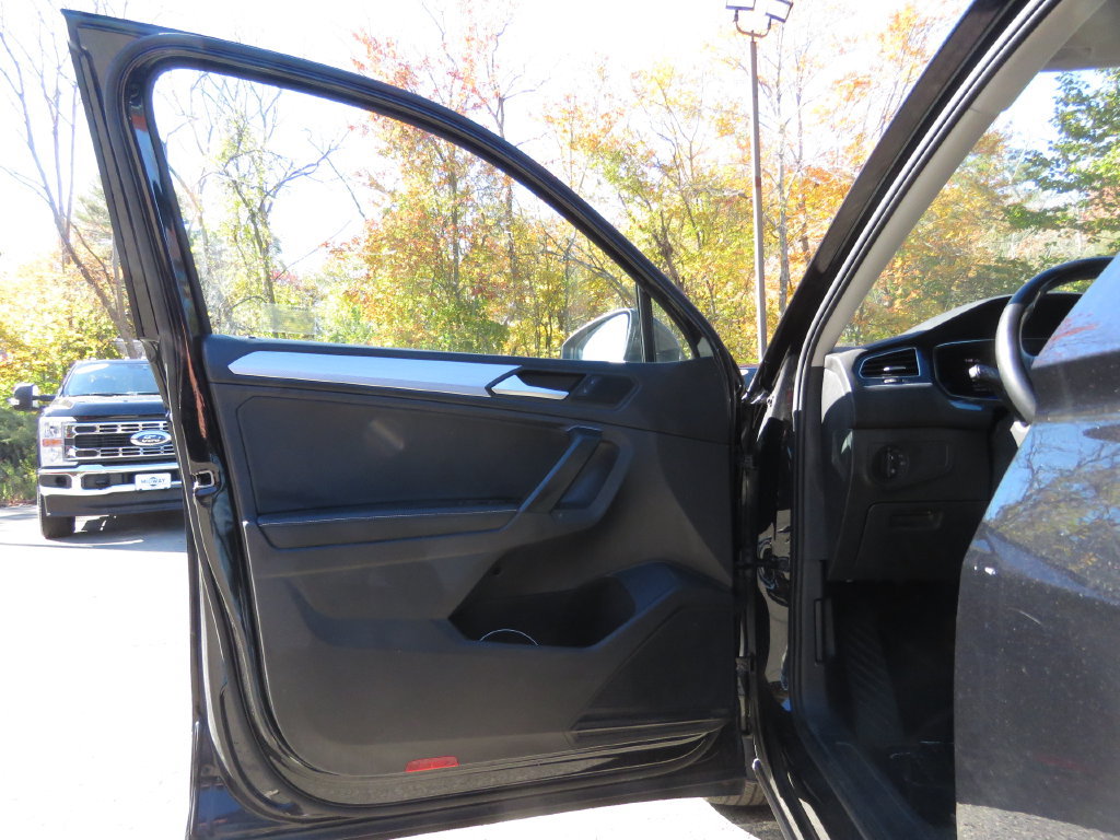 Used 2024 Volkswagen Tiguan S AWD/4WD image 9