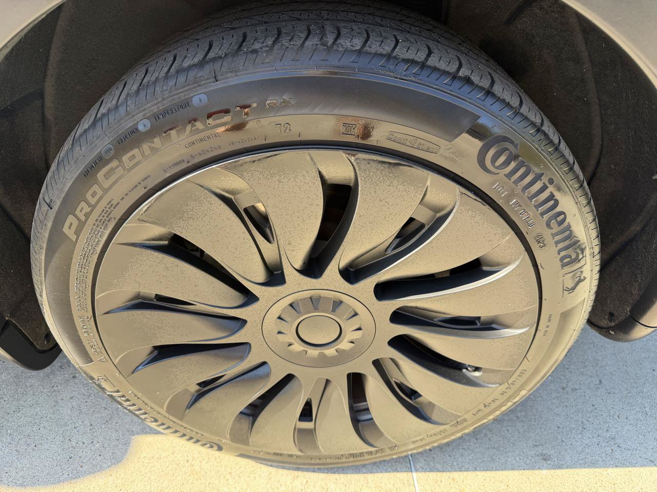 Used 2023 Tesla Model Y Long Range AWD/4WD image 9