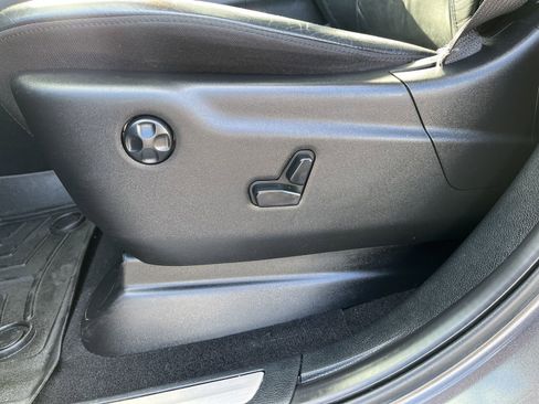 Used 2020 Jeep Grand Cherokee Limited image 37