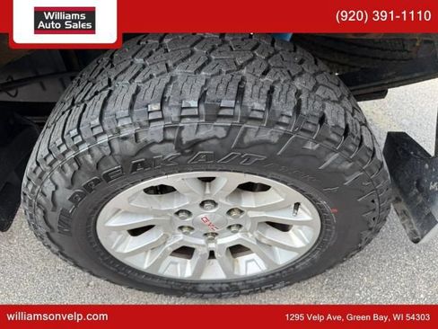 Used 2017 GMC Sierra 1500 SLE w/ Suspension Package, Off-Road AWD/4WD image 25