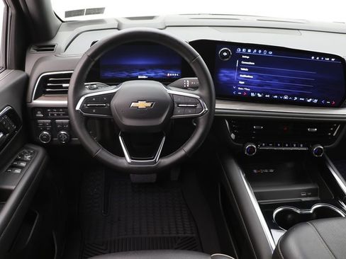 Used 2025 Chevrolet Tahoe Premier image 14