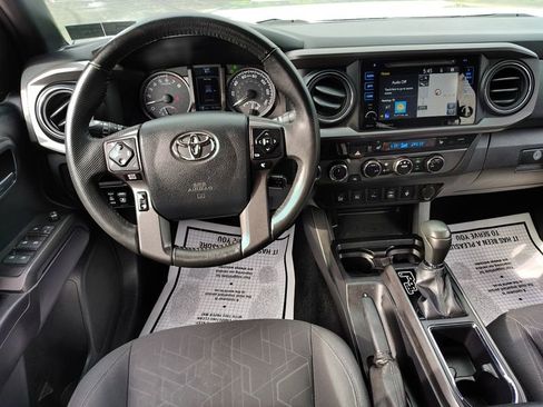 Used 2017 Toyota Tacoma TRD Sport w/ Premium & Technology Package AWD/4WD image 24