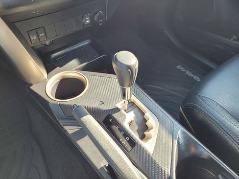 Used 2014 Toyota RAV4 XLE image 16