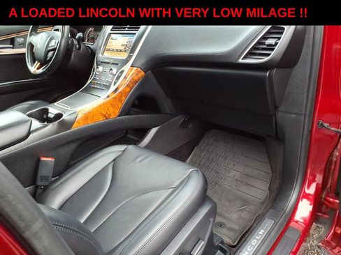 Used 2017 Lincoln MKX Reserve w/ Lincoln MKX Climate Package AWD/4WD image 9