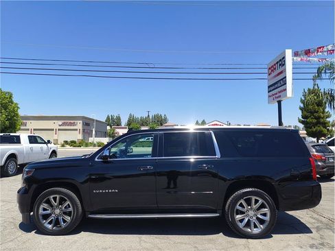 Used 2019 Chevrolet Suburban Premier AWD/4WD image 18