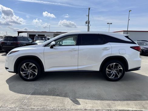 Used 2018 Lexus RX 350L Luxury w/ Accessory Package image 16