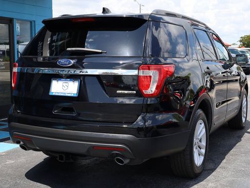 Used 2016 Ford Explorer FWD image 4