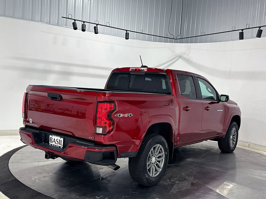 Used 2024 Chevrolet Colorado LT w/ LT Convenience Package AWD/4WD image 11