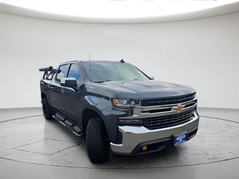Used 2020 Chevrolet Silverado 1500 LT AWD/4WD image 4