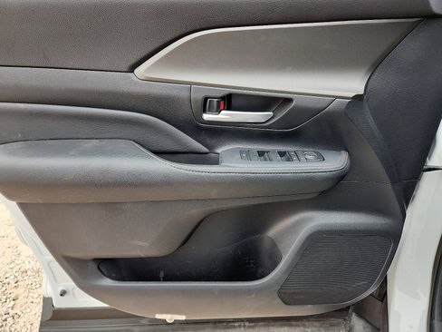Used 2025 Toyota Grand Highlander FWD image 12