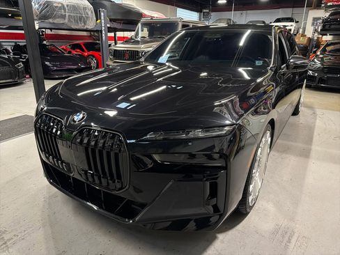 Used 2025 BMW 760i xDrive 760i xDrive image 11