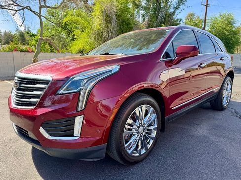 Used 2018 Cadillac XT5 Premium Luxury w/ Driver Assist Package AWD/4WD image 2