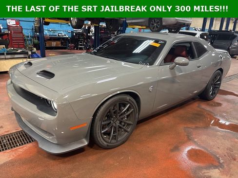 Used 2023 Dodge Challenger SRT Hellcat image 1