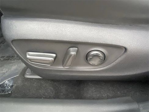 Used 2024 Toyota RAV4 XLE Premium image 7