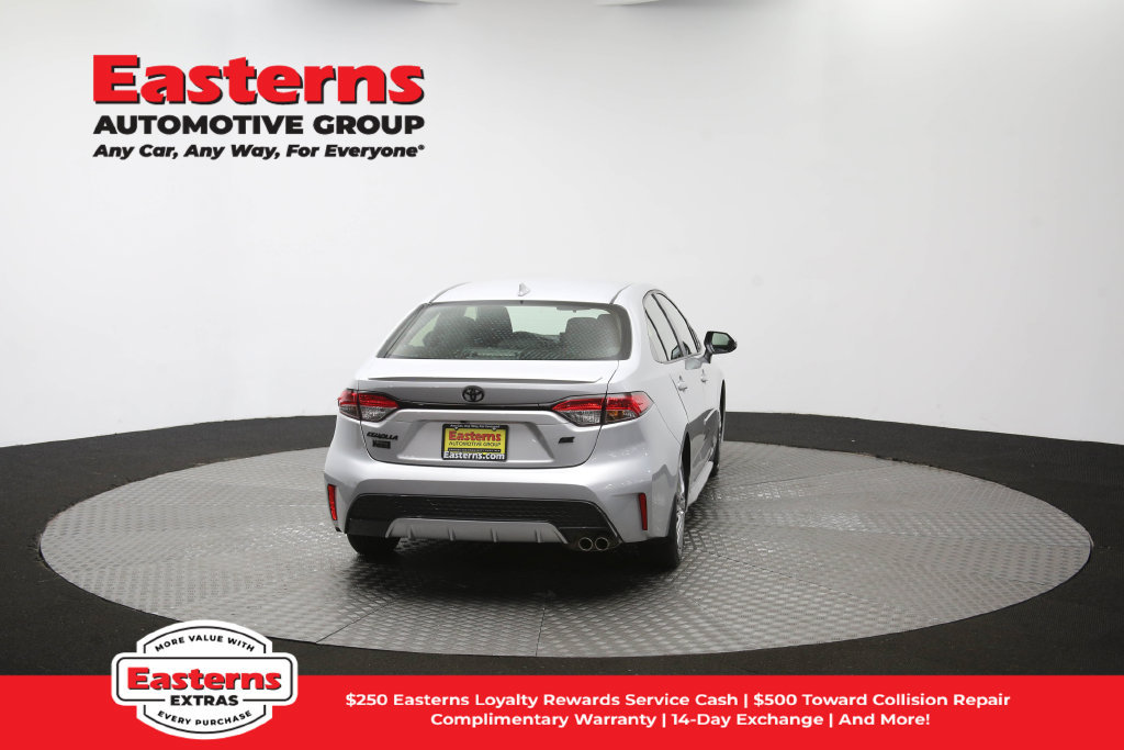 Used 2022 Toyota Corolla SE FWD image 35