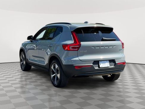 Used 2026 Volvo XC40 B5 Plus w/ Protection Package Premier AWD/4WD image 5
